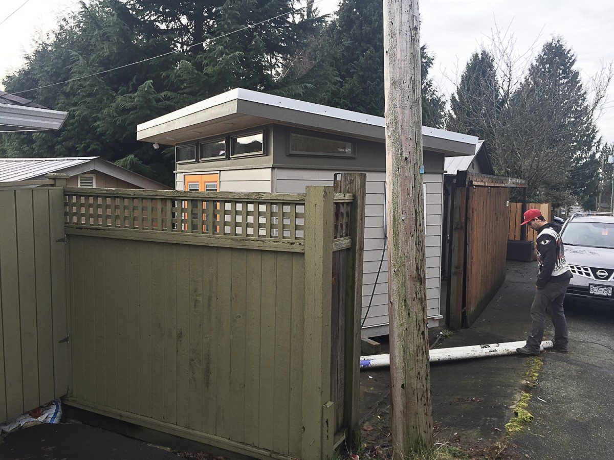 9x12 North Vancouver Backyard Office-08